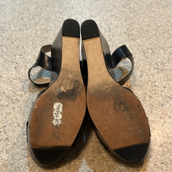 GUC Michael Kors Leather Platform Sandal - Size 8M - Picture 6 of 16